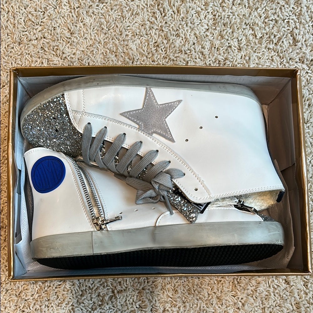 White High-Top Sneakers with Silver Glitter Star